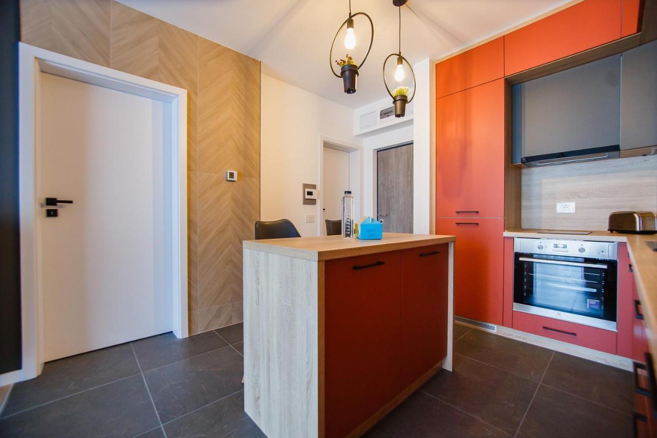 Duo Vibe Apartment Oradea Ngoại thất bức ảnh